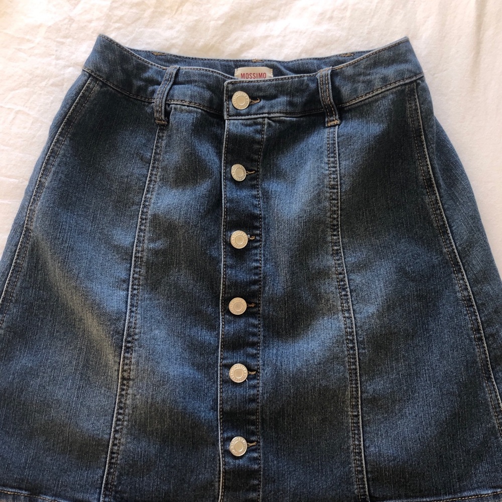 Mossimo Jean skirt with buttons
